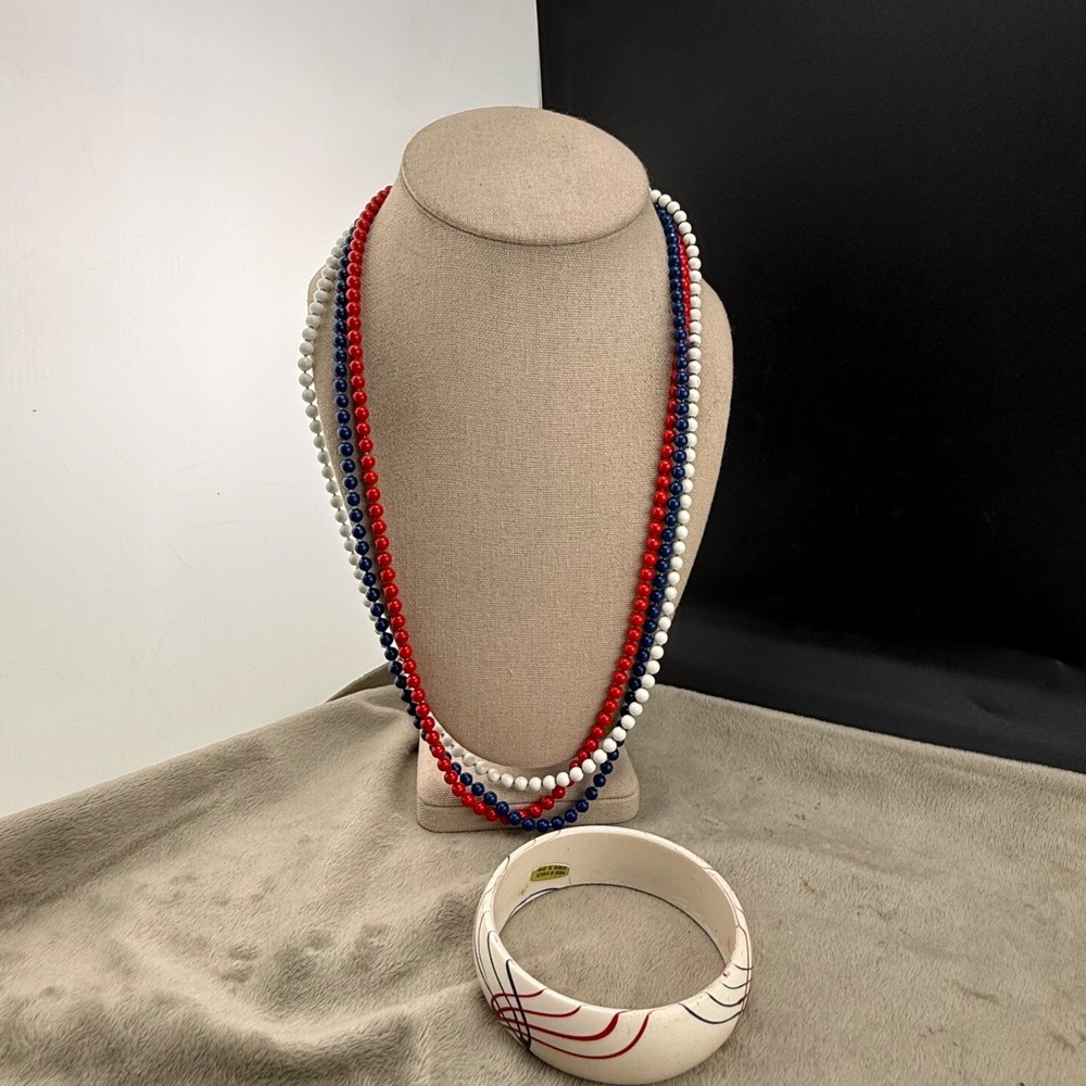 Vintage Estate‎ Necklace Bangle Bracelet Set Red White Blue Patriotic 25"